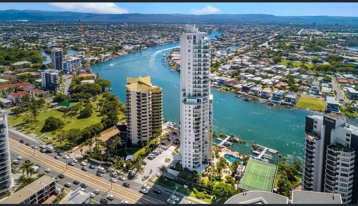 The Pinnacle Apartments Gold Coast Eksteriør bilde